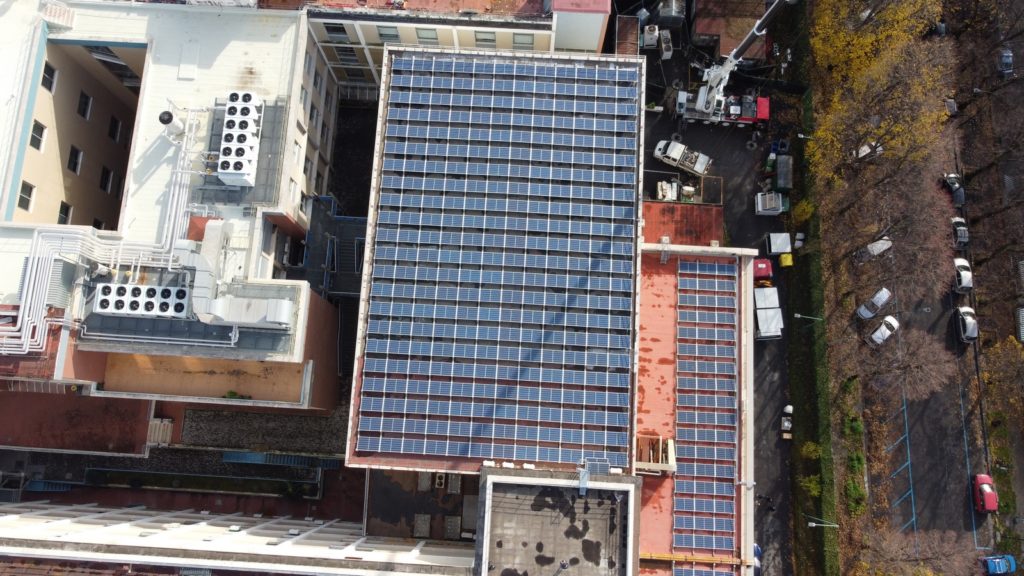 kWngo, la stazione di ricarica ultrafast alimentata da energia solare