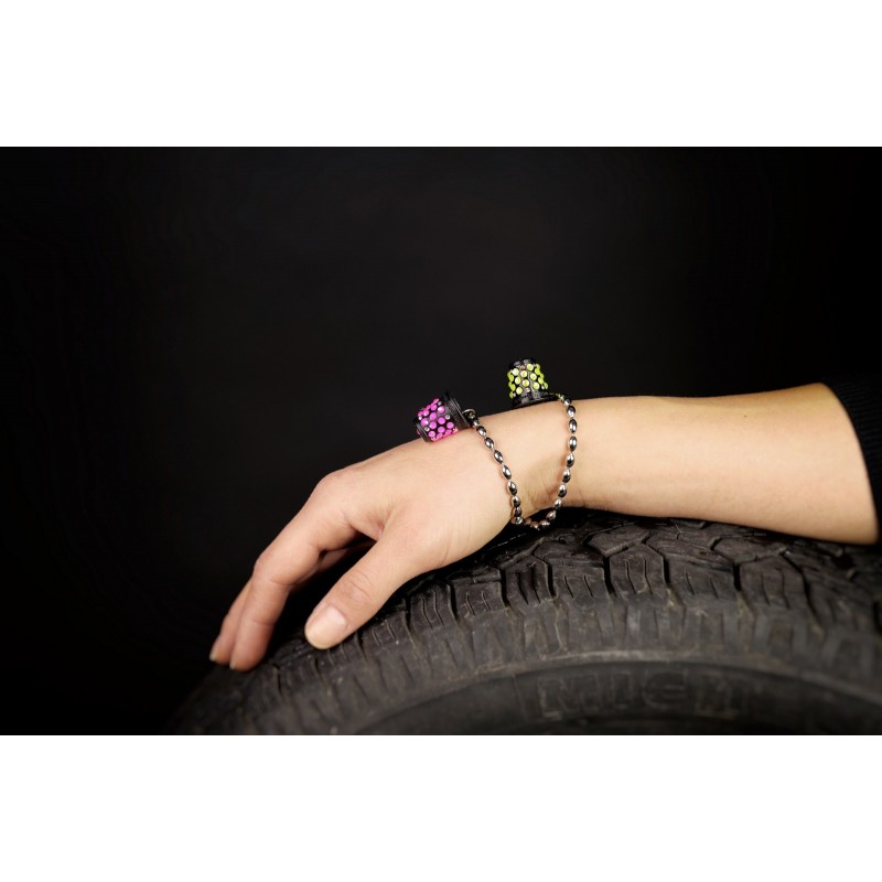 gioielli gomma keep out ditali neri swarosky pneumatici Idee regalo per lei donna gioiello con gomma ricavata da pfu riciclati