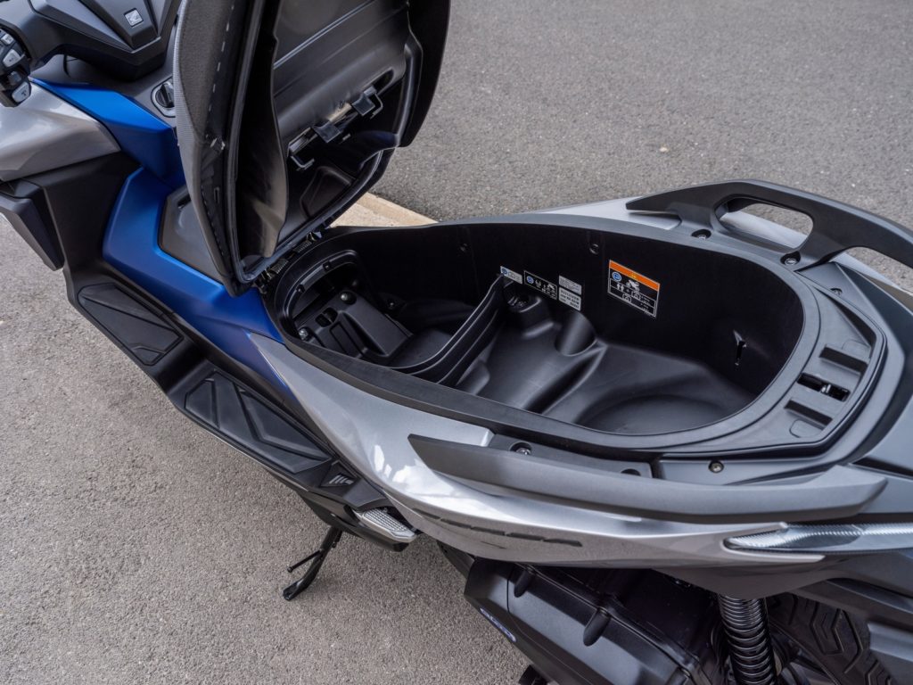 Forza 125 MY2021 Honda pneumatici gomme Michelin city Grip recensioni