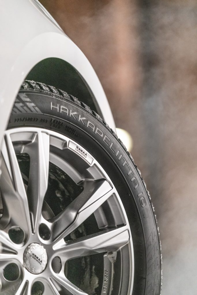 gomme chiodate Nokian Hakkapeliitta 10 SUV EV pneumatici chiodati