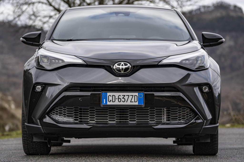 C-HR GR SPORT versione sportiva Gazoo Racing prezzo prezzi toyota