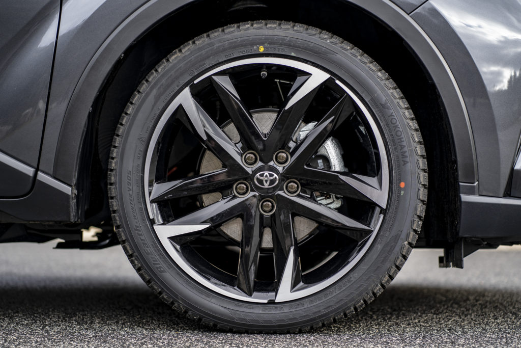 C-HR GR SPORT versione sportiva Gazoo Racing prezzo prezzi toyota