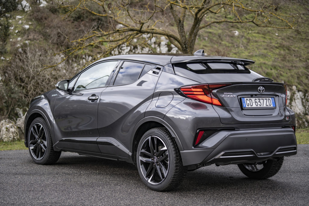 C-HR GR SPORT versione sportiva Gazoo Racing prezzo prezzi toyota