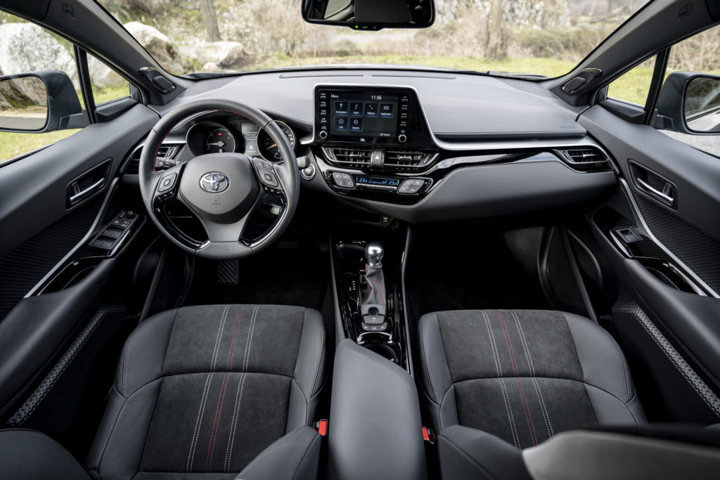 C-HR GR SPORT versione sportiva Gazoo Racing prezzo prezzi toyota