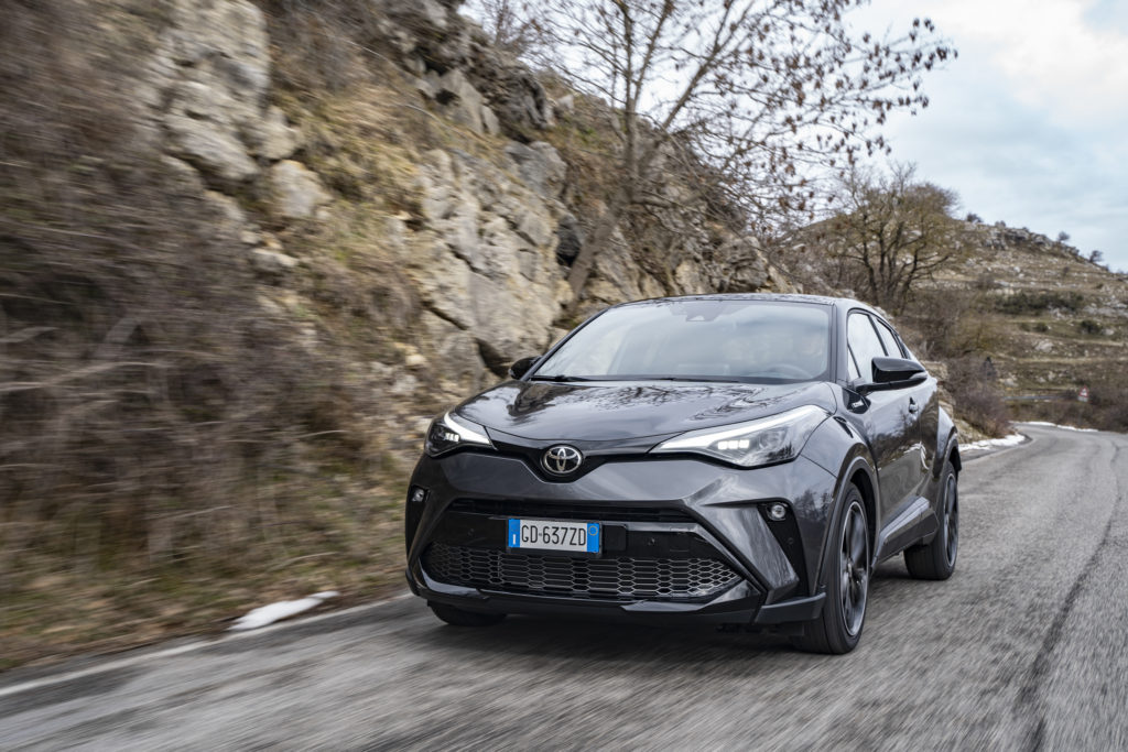 C-HR GR SPORT versione sportiva Gazoo Racing prezzo prezzi toyota
