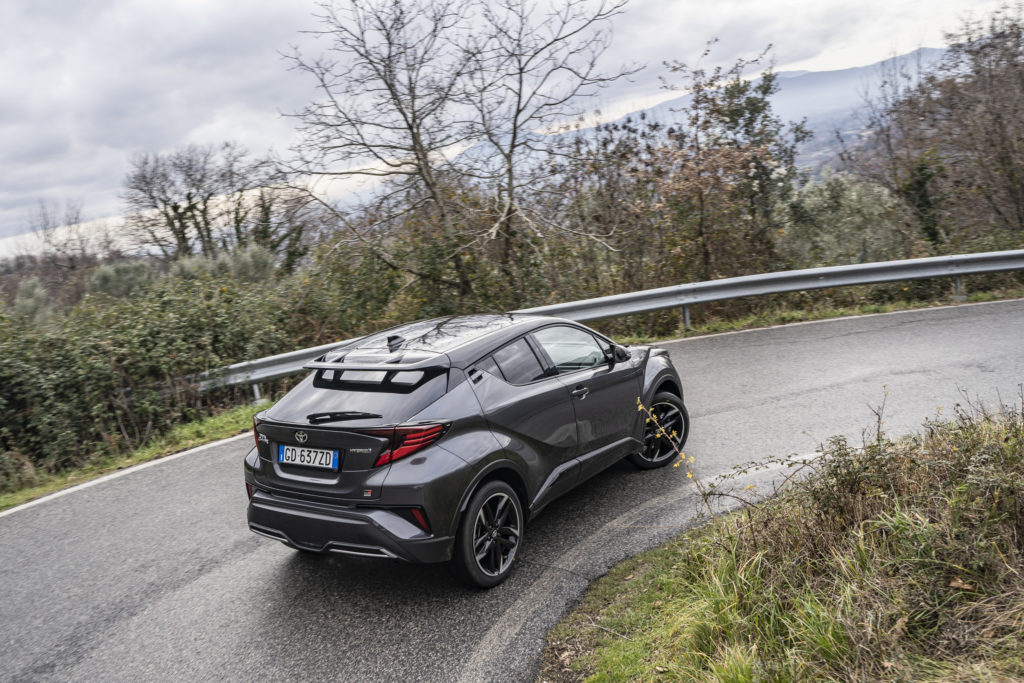 C-HR GR SPORT versione sportiva Gazoo Racing prezzo prezzi toyota