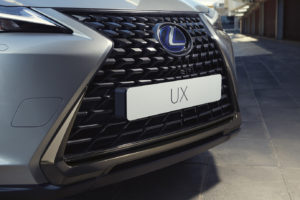 UX Hybrid my21 Lexus lancia la nuova gamma allestimenti prezzo prezzi