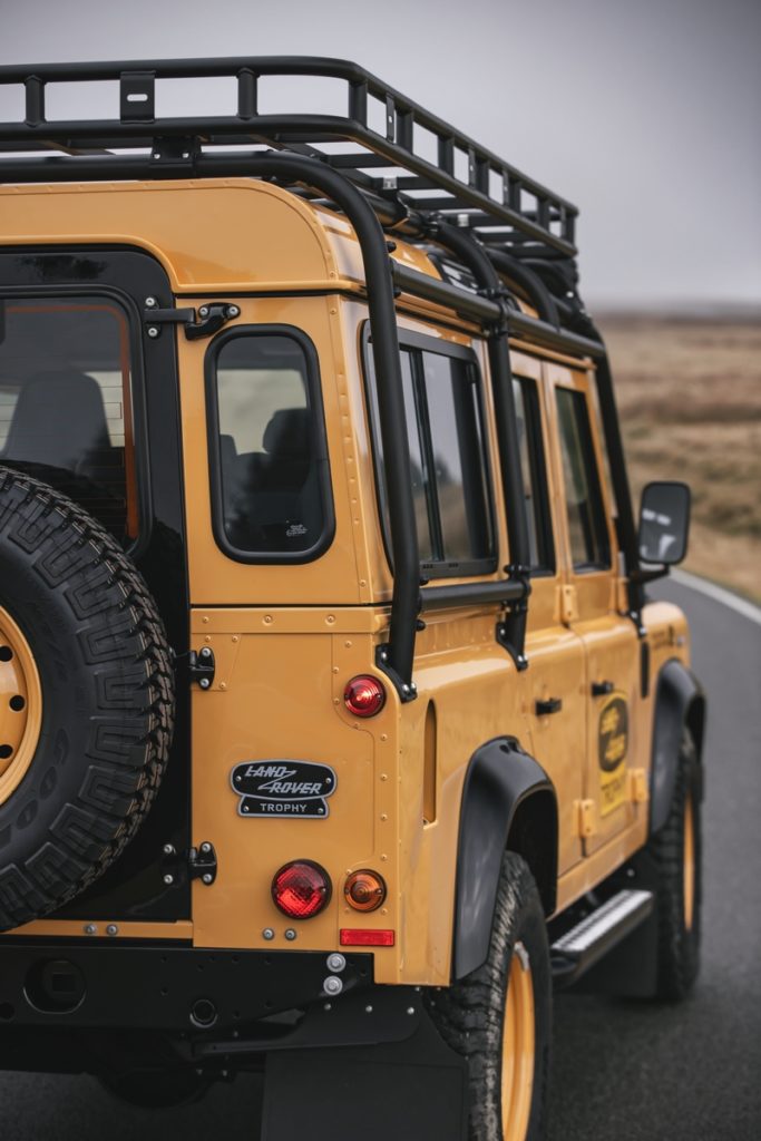 Defender Works V8 Trophy Land Rover Classic offroad 4x4