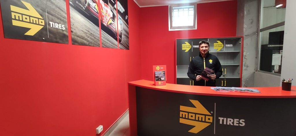 Marco Car Service: nuovo MOMO Team a Torino gommista officina pneumatici cambio gomme revisione tagliando catena univergomma
