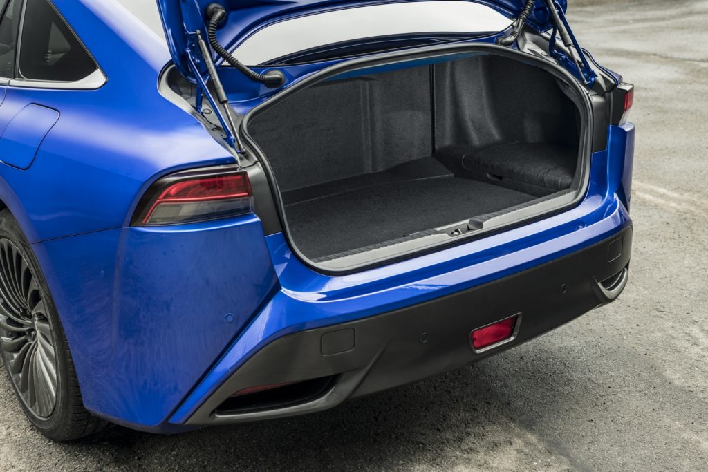 Toyota Mirai seconda generazione auto ad idrogeno zero emissioni