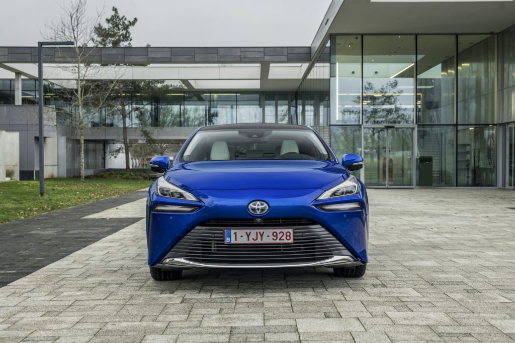 Toyota Mirai seconda generazione auto ad idrogeno zero emissioni