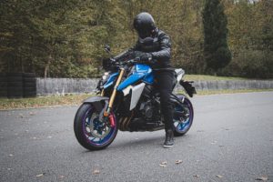 nuova GSX-S1000 Suzuki prezzo Dunlop Sportmax Roadsport 2 gomme