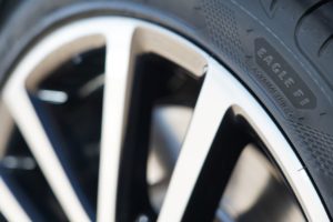 pneumatici Goodyear auto elettriche Audi Tesla primo equipaggiamento 