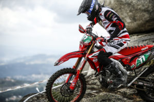 Enduro GP: Borilli Racing sul terzo gradino del podio nella junior 1 con Sergio Navarro in entrambe le giornate di gara