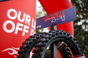 Mondiale Enduro: Borilli Racing sul terzo gradino del podio nella Junior 1 con Sergio Navarro al GP d'Italia