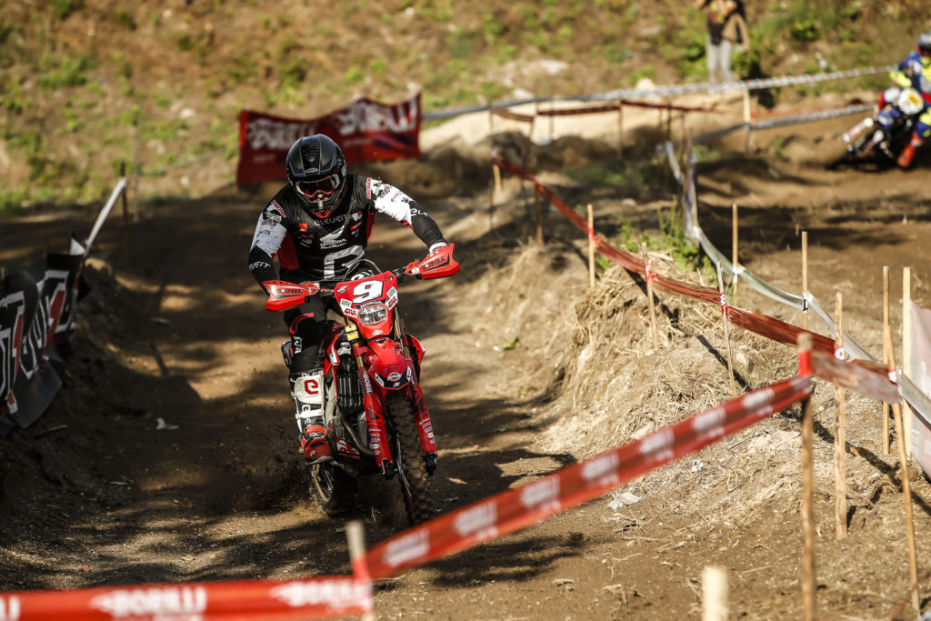 Mondiale Enduro: Borilli Racing sul terzo gradino del podio nella Junior 1 con Sergio Navarro al GP d'Italia