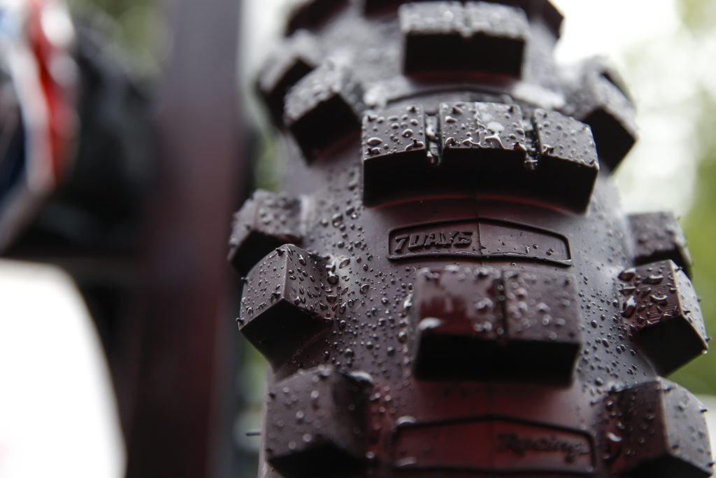 Mondiale Enduro: Borilli Racing sul terzo gradino del podio nella Junior 1 con Sergio Navarro al GP d'Italia