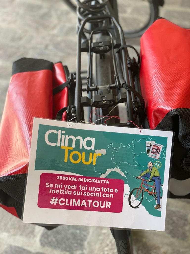 Gianfranco Mascia clima tour montecitorio 2.300 km in bici per il clima ecologia bicicletta co2 Come Osate vallardi date tappe prezzo