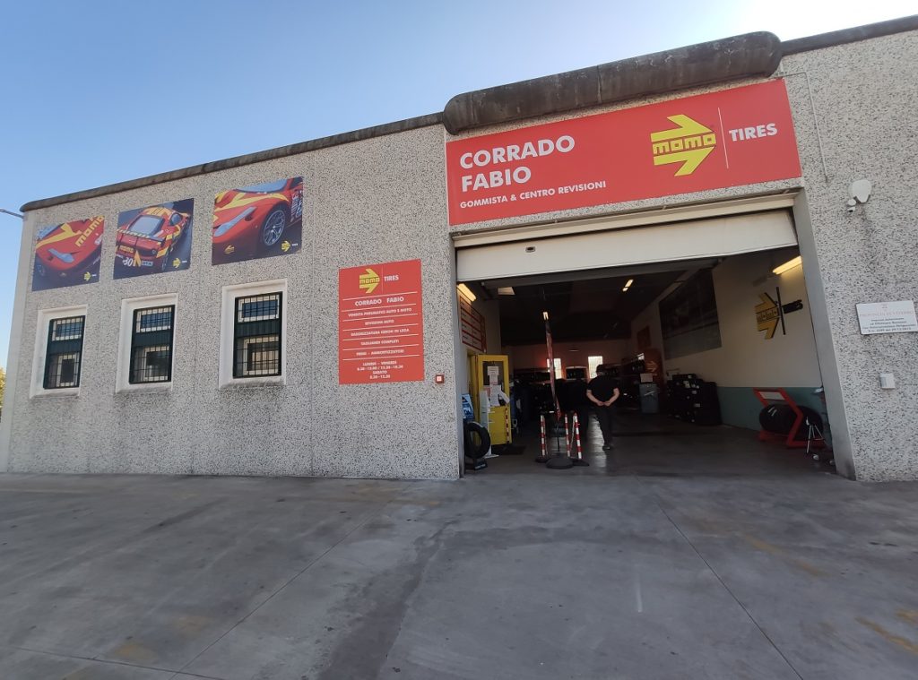 Corrado e Fabio: nuovo gommista MOMO Team a Ronciglione (VT) tires pneumatici cambio gomme Caprarola ialongo officina copertoni