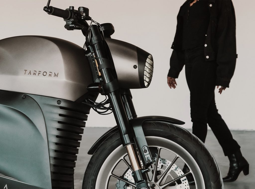 tarform elettrica Luna Racer Gomme Avon per la moto pneumatici Spirit ST new york quali montare motocicletta e-moto tyres