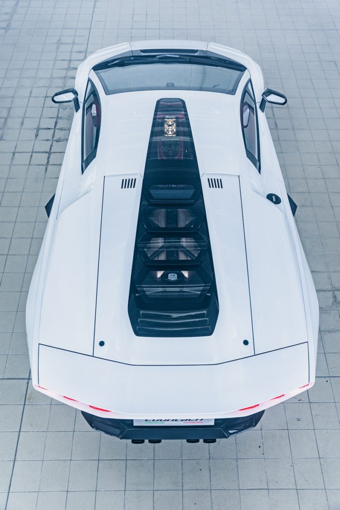 Lamborghini Countach LPI 800-4 ibrida v12 motore ibrido