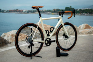 ARES Super Leggera by HPS e-bike più leggera al mondo pesa 9 kg