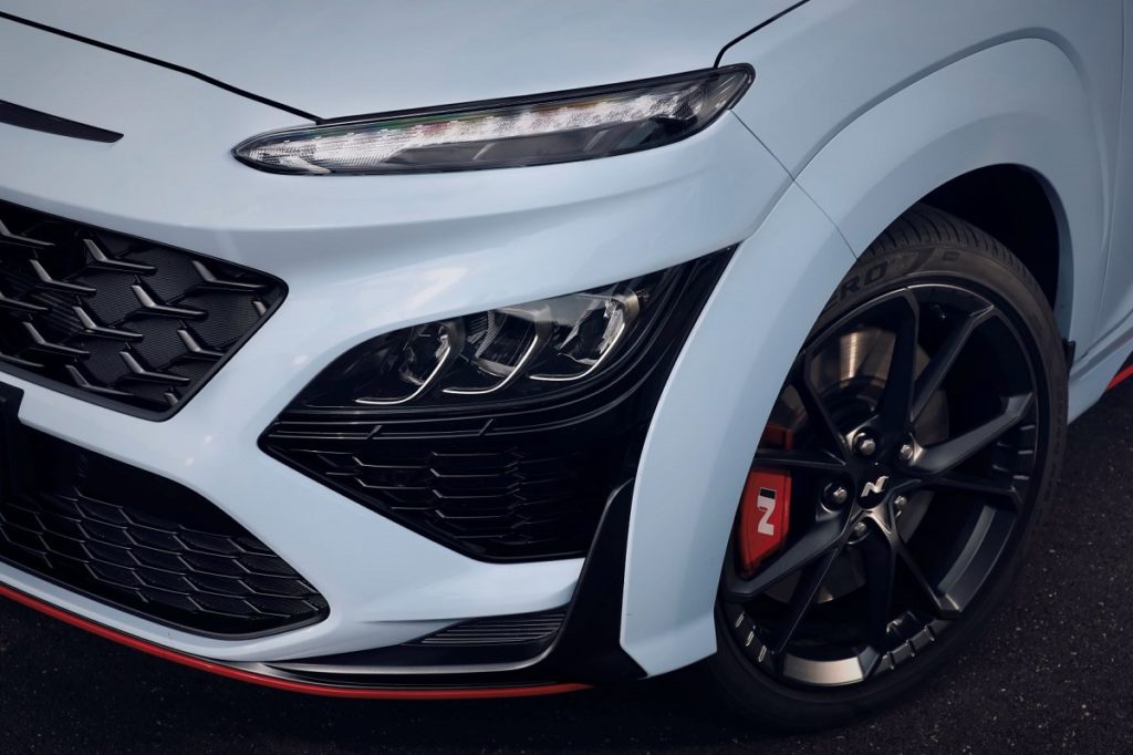 Hyundai Kona N con gomme Pirelli P Zero su misura pneumatici nuovo modello i30N Fastback e la Veloster N perfect fit optional
