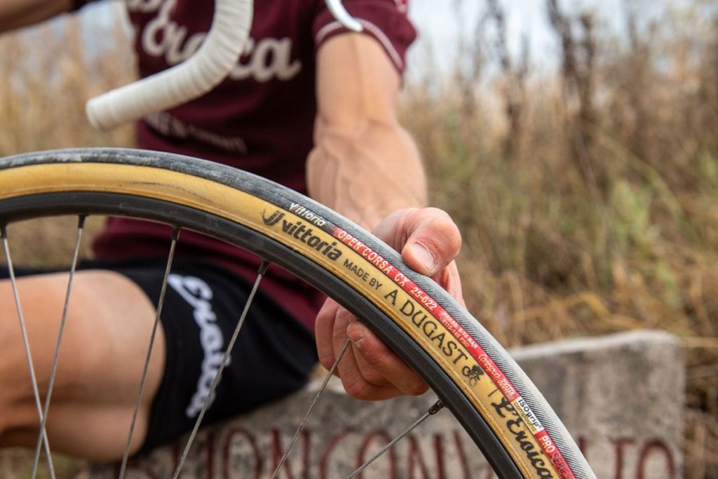 L’Eroica Tubolare Vittoria in edizione limitata per A. Dugast pneumatici copertoni bici storiche biciclette Corsa CX copertoncini