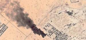 incendio cimitero di pneumatici Sulaibiya Kuwait gomme fuoco 