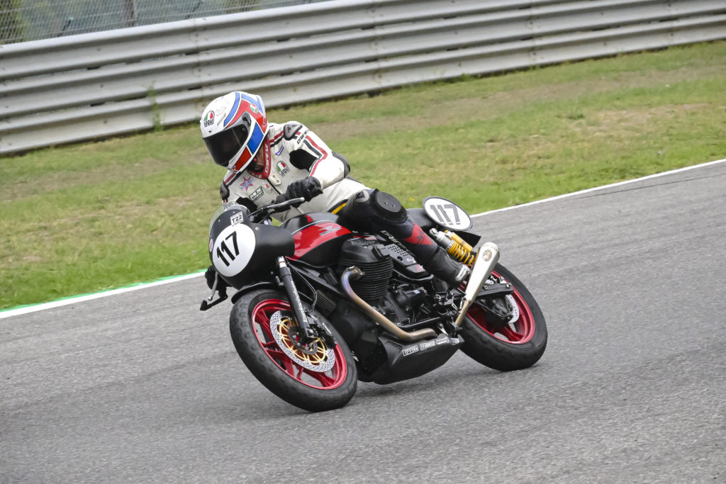 Trofeo Moto Guzzi Fast Endurance Mugello 2022 terza tappa dell’edizione