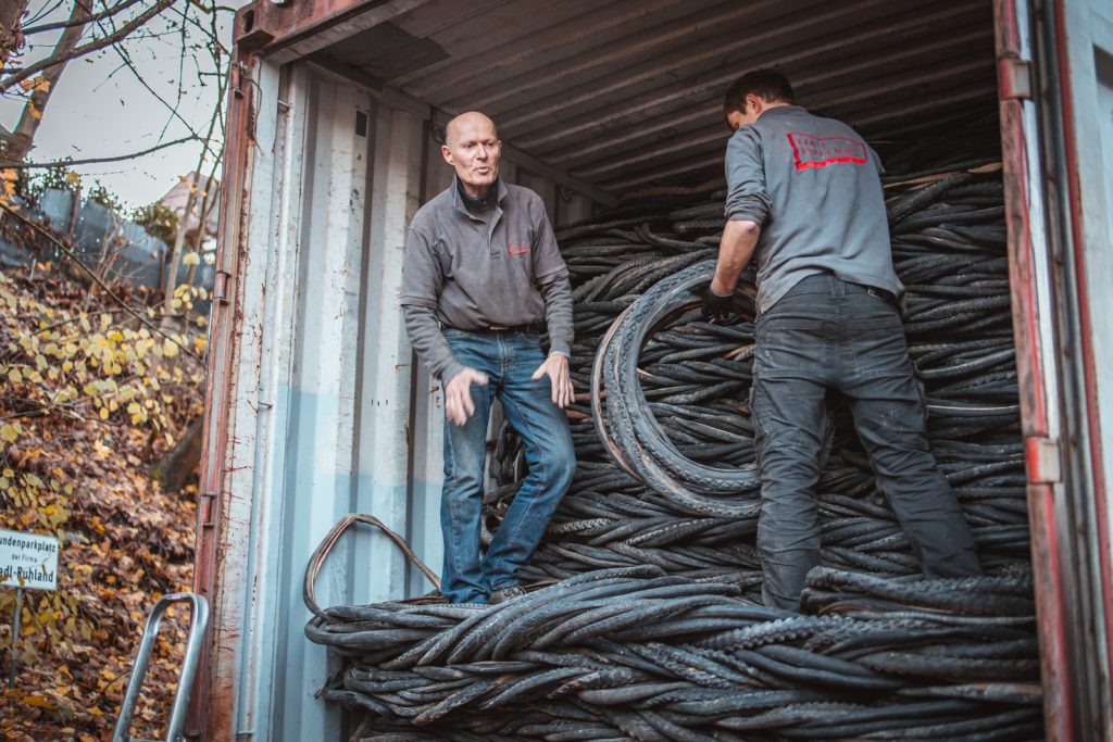 Ingo Ruhland biciclette Freising pneumatici usati riciclati riciclo Schwalbe