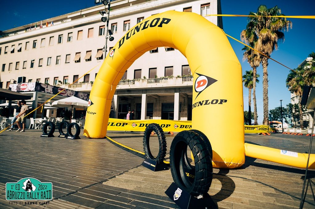 Abruzzo Wild Ride e Dunlop rinnovano la partnership anche per il 2023 christian sperandii gomme percorso facebook costi moto