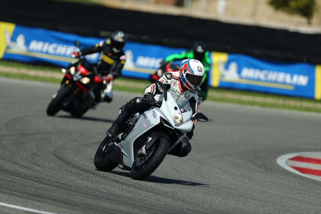 Michelin PowerGP Michelin Power Cup 2 pista moto strada pneumatici gomme copertoni motocicletta pistaioli circuito trak day