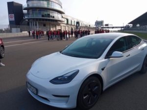 Advan Sport EV Yokohama marchio E+ pneumatici veicoli elettrificati 